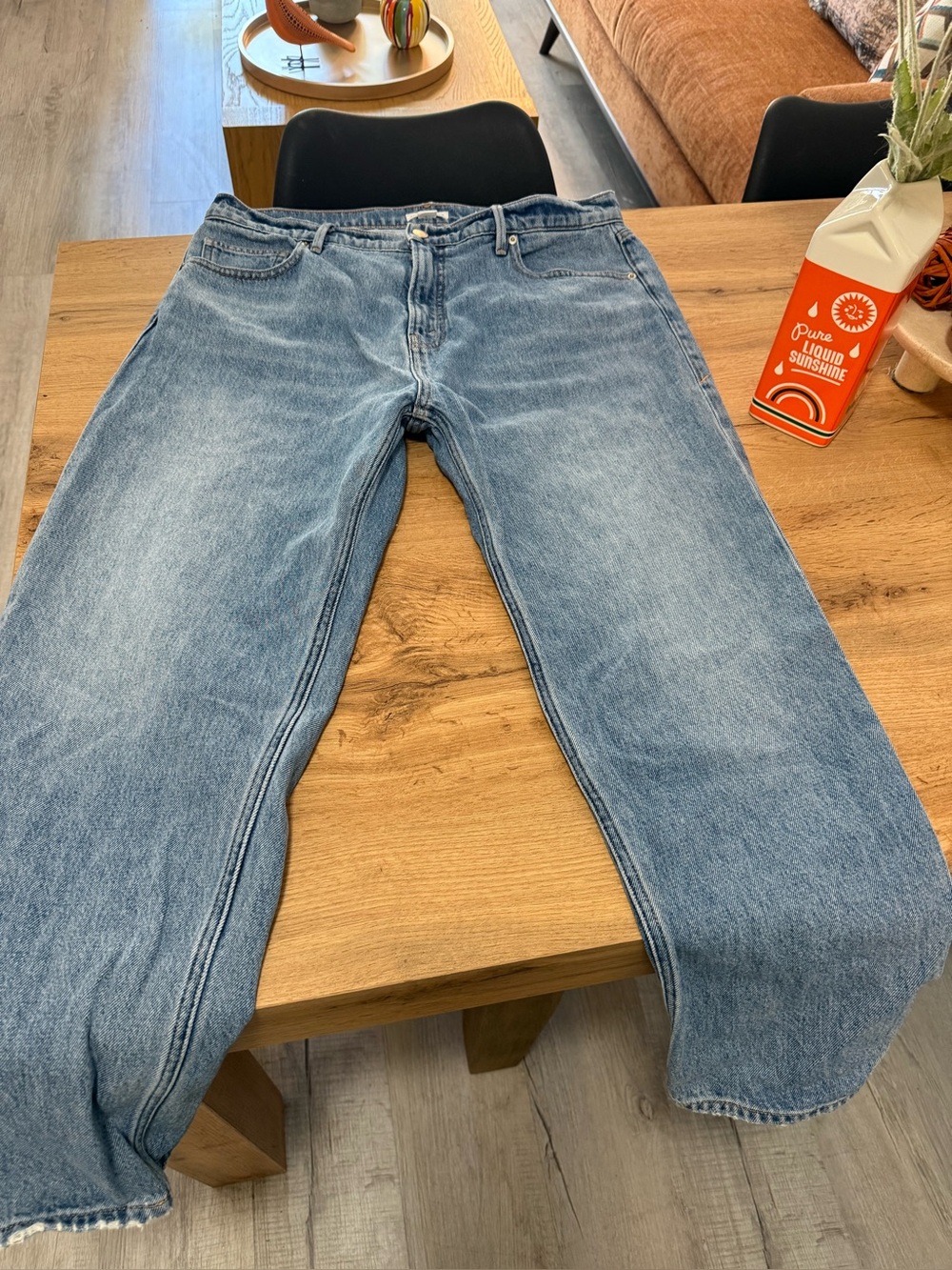Women’s Good American Good Standard Straight Jeans size 10. Never dried in dryer